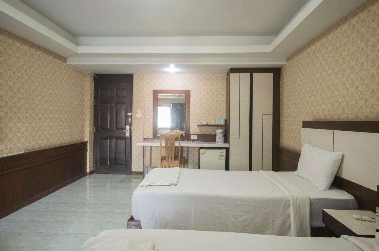 Khon Kaen Ruenrom Hotel Екстериор снимка