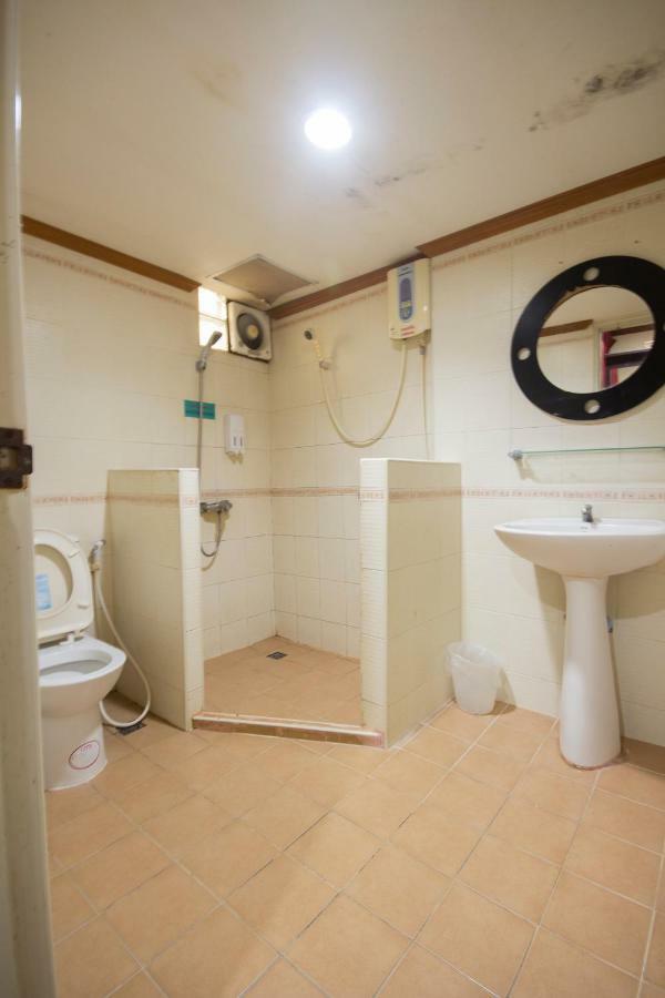 Khon Kaen Ruenrom Hotel Екстериор снимка